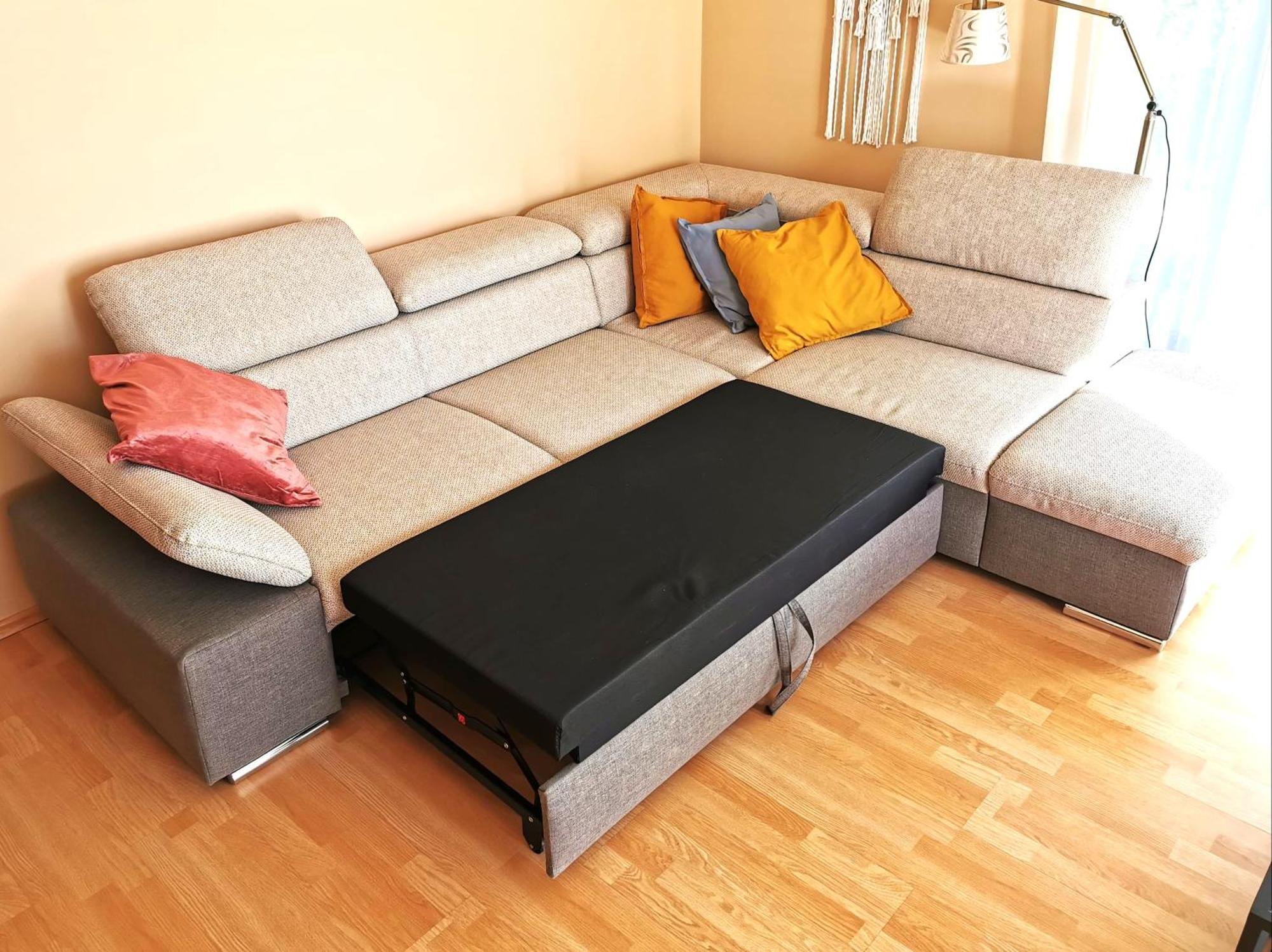 Apartment Flip-flops With Free Parking *